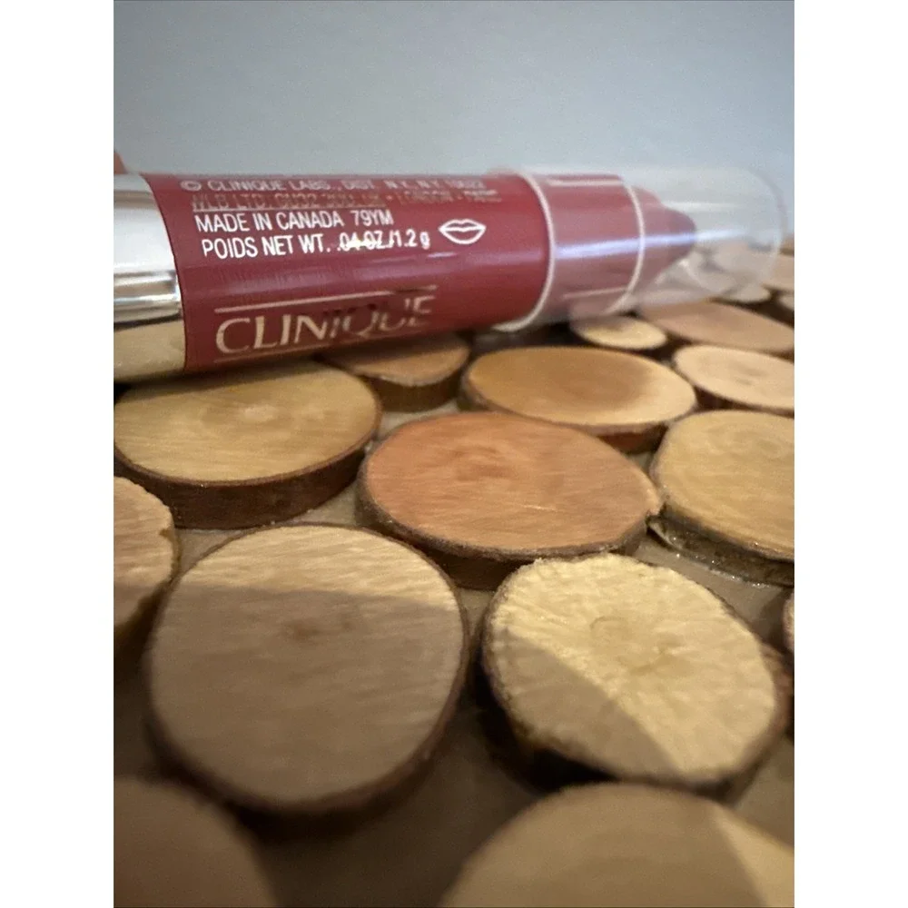 Clinique Chubby‎ Stick Lip Colour Balm 07 Super Strawberry 0.04 Oz Travel NWOB